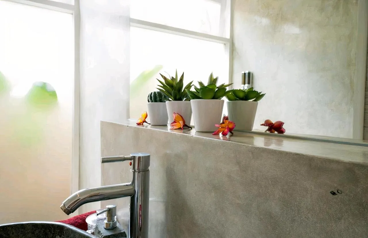 Villa Teman Eden, 4Br Prime Location Seminyak Beach 0*,