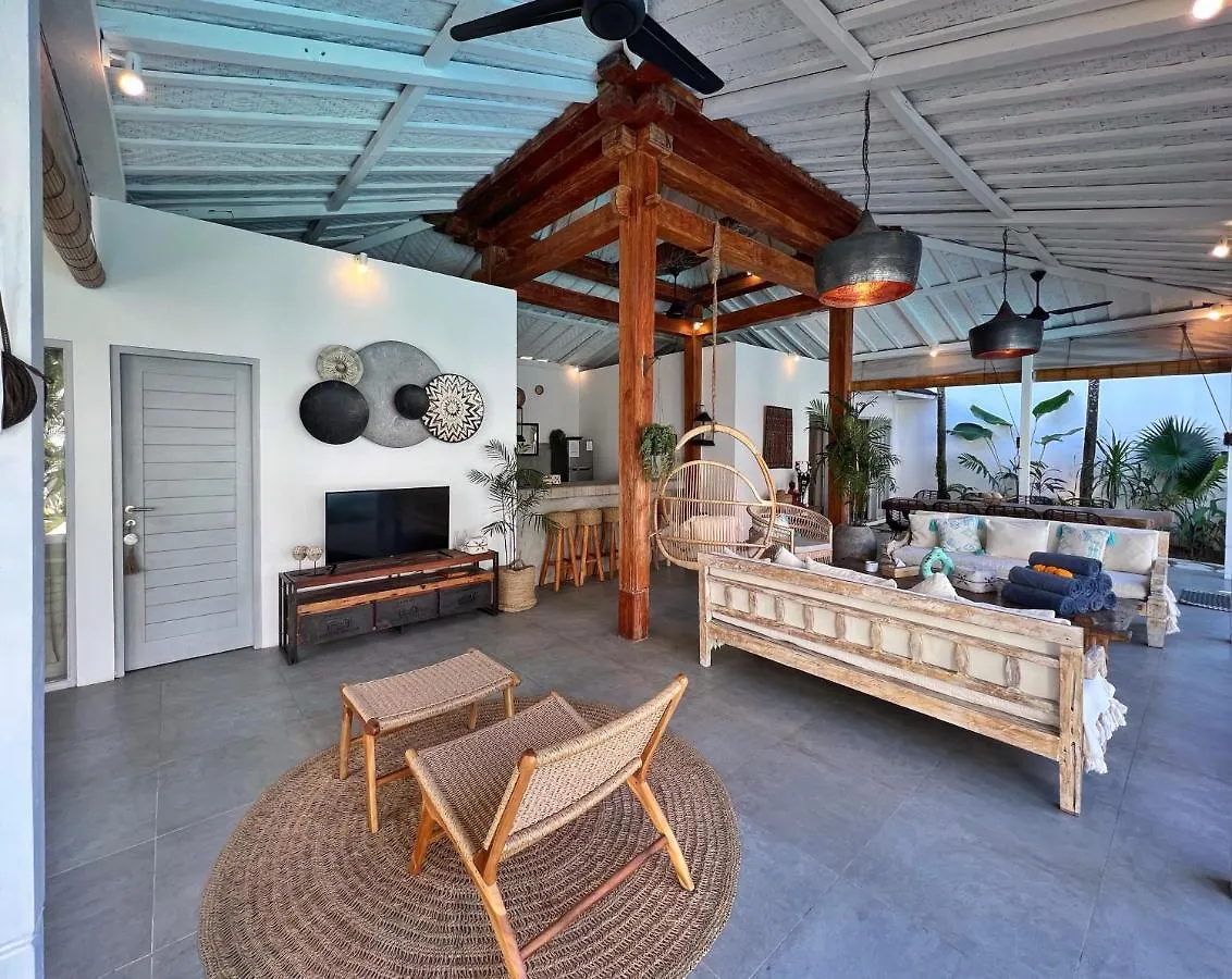 Villa Teman Eden, 4Br Prime Location Seminyak Beach