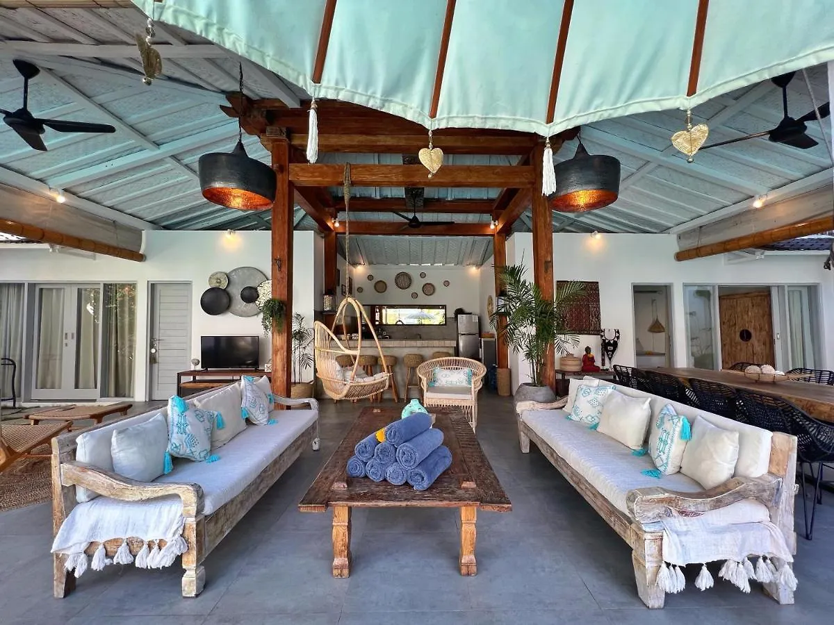 Villa Teman Eden, 4Br Prime Location Seminyak Beach