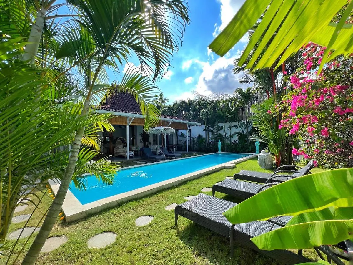 Villa Teman Eden, 4Br Prime Location Seminyak Beach