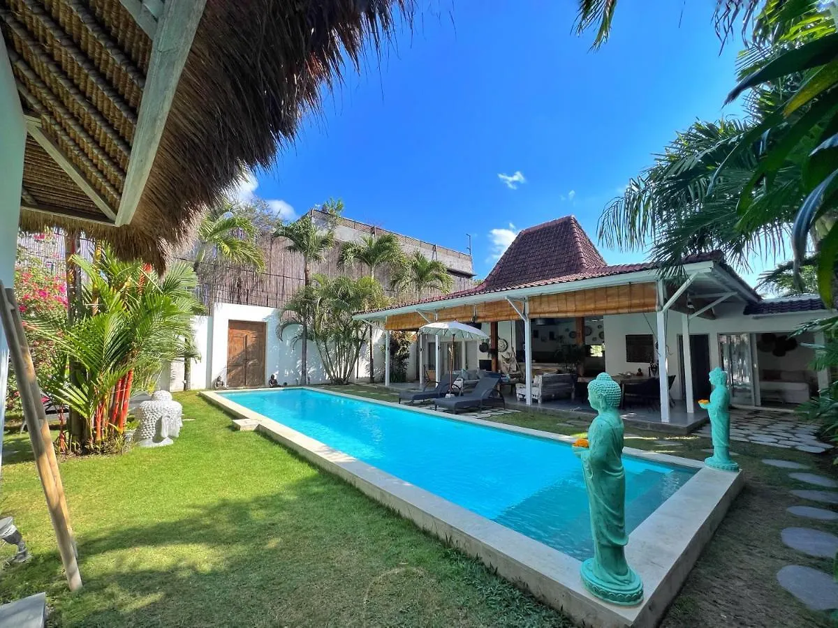 Villa Teman Eden, 4Br Prime Location Seminyak Beach  Seminyak (Bali)